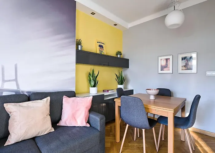 Modern And Cozy- Central Location-B11/13