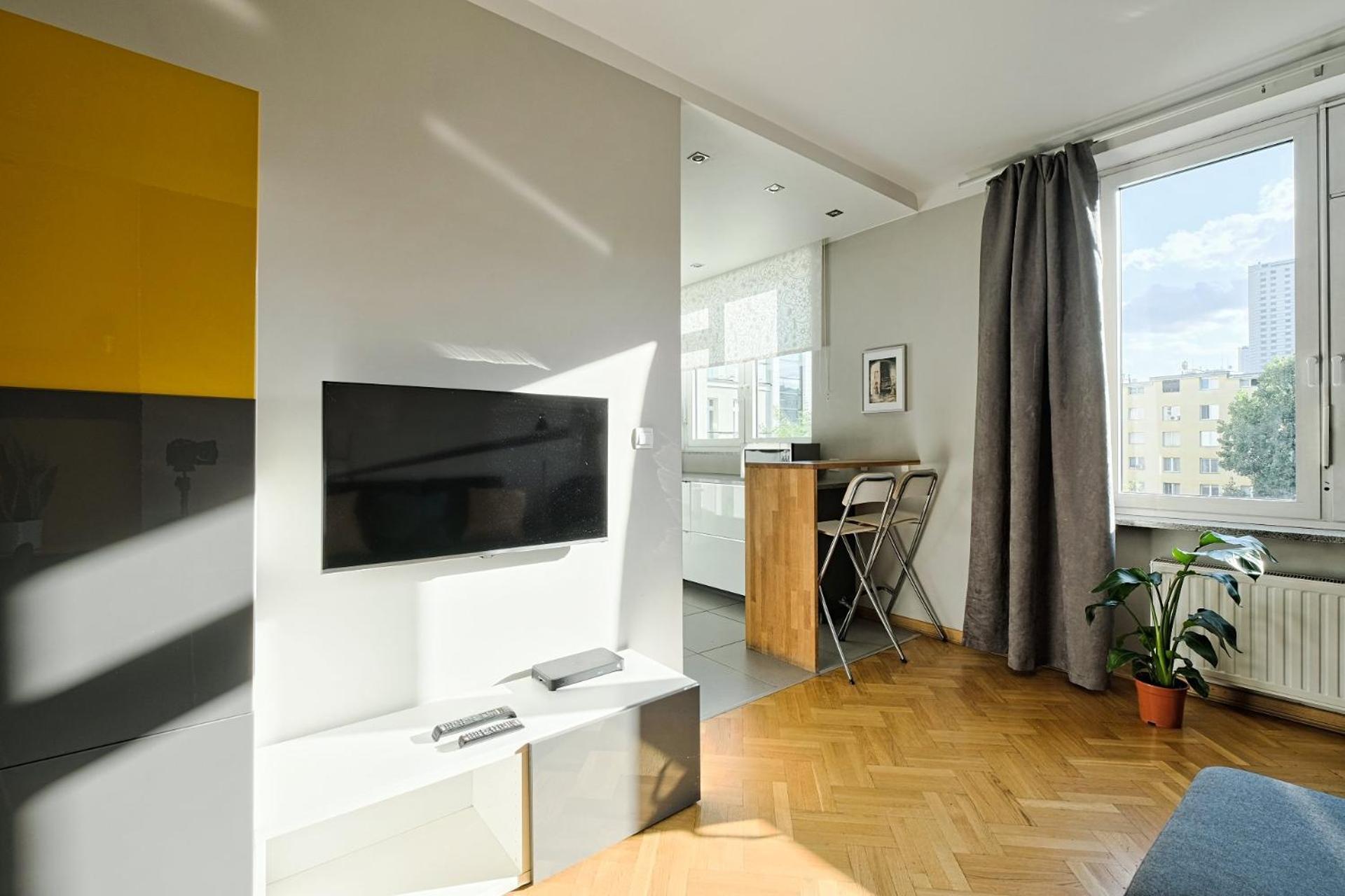 Modern And Cozy- Location-b11/13 Warsaw